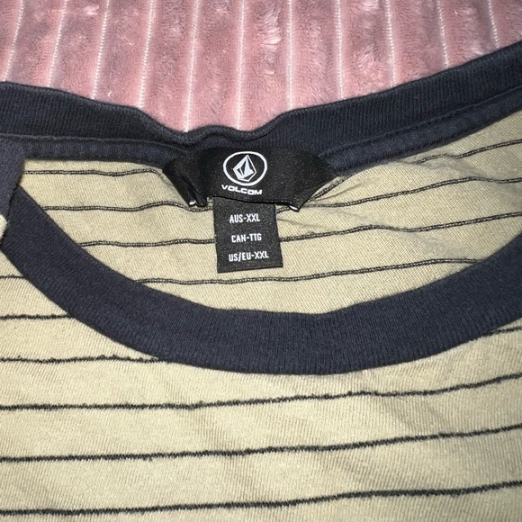 Volcom long sleeve shirt - Picture 3 of 3